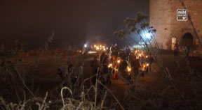 Wintersonnwendfeuer auf der Burgruine Waxenberg