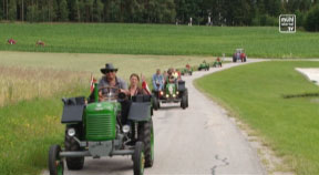 Oldtimerausfahrt und Trachtensonntag in Lasberg