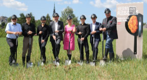 Spatenstich zum Ausbau der Neuburger Fleischlos GmbH
