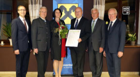 Martha Manzenreither zur neuen Ortsobfrau Raiffeisenbank Hirschbach gewählt
