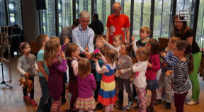 Kinder aus Lichtenberg besuchen Musiktheater