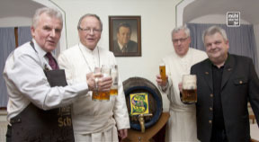 Bockbier, Buch und Böhmerwaldlikör in Helfenberg