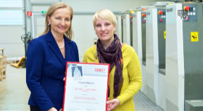 Tanja Neudorfhofer aus Grein wurde zur Unternehmerin des Monats Mai ausgezeichnet