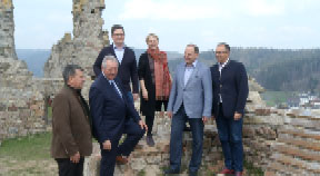OÖ Landtag unterwegs im Bezirk UU – Burg Waxenberg