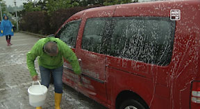 „Car-Wash-Day“ im Bezirksseniorenheim Gramastetten