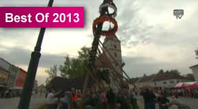 Maibaumaufstellen in Perg